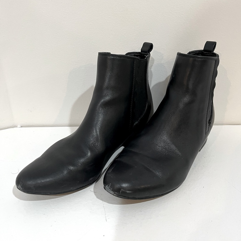 Banana Republic Black Leather Chelsea Boots